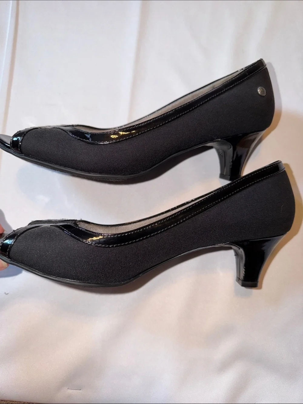 Life Stride Black Peep Toe Kitten Heel Pumps Women's Size 9